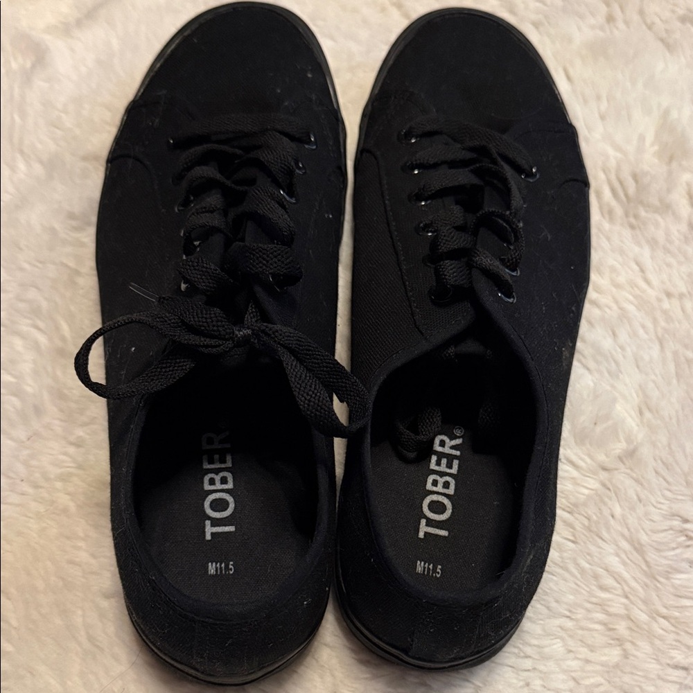 Casual Black Sneakers with Brown Soles